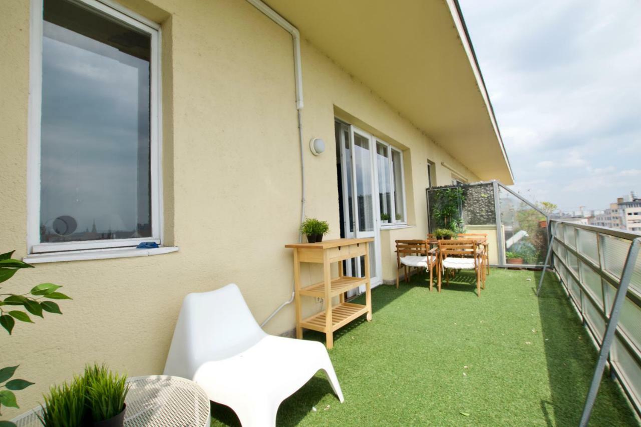 Standard Apartment By Hi5 - Incredible View With Terrace Budapest Eksteriør billede
