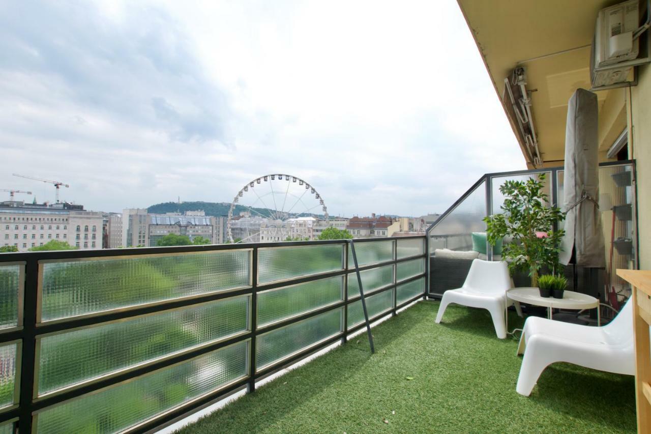 Standard Apartment By Hi5 - Incredible View With Terrace Budapest Eksteriør billede